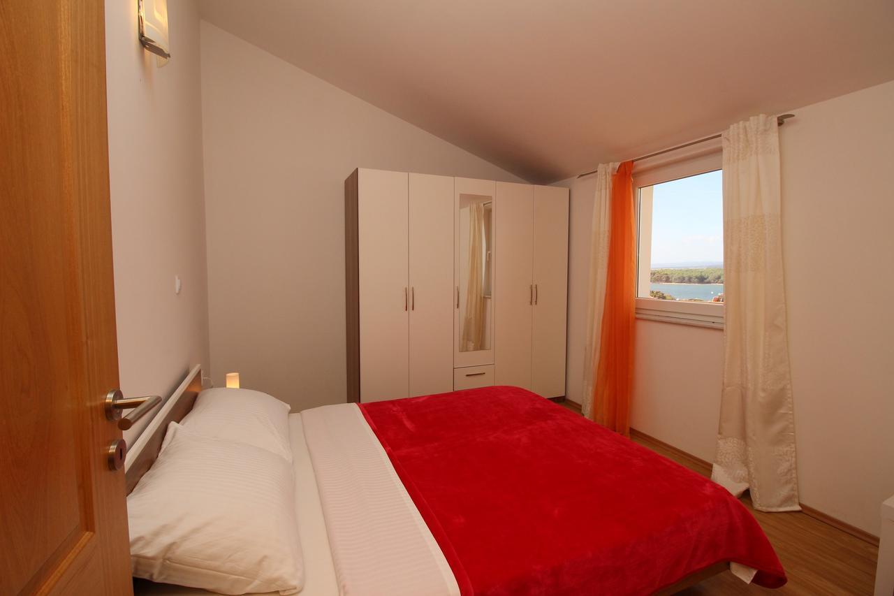 Apartments Koritnik Punat Eksteriør billede